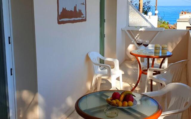 Astrofegia Apartments Near The Sea