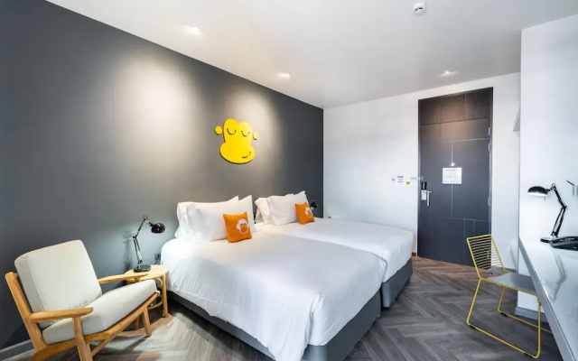 Blu Monkey Hub &  Krabi Town