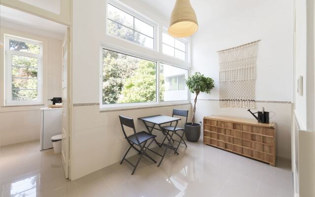 Tripas-Coração, Breiner Apartments