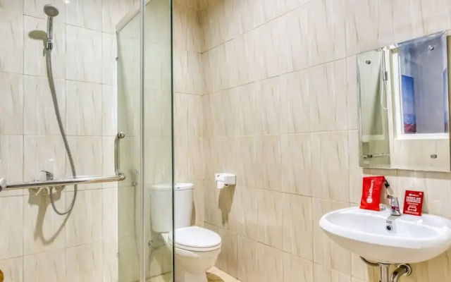 Parisya Jogia by Reddoorz