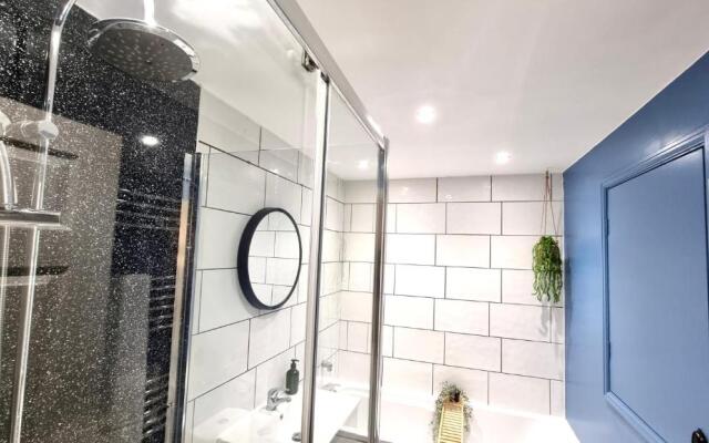 Quay House by Switchback Stays with free parking