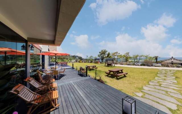 Seogwipo Gongcheonpo Villa Pension