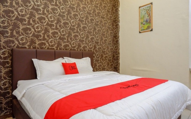 RedDoorz @ Jalan Pattimura Palu – Guest Rooms – Palu