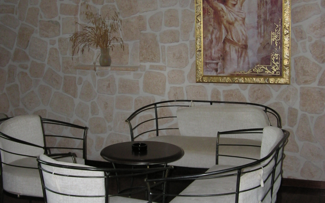 Dionysos Hotel
