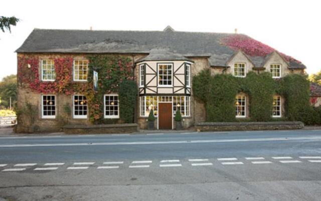 Hunters Hall Tetbury by Greene King Inns