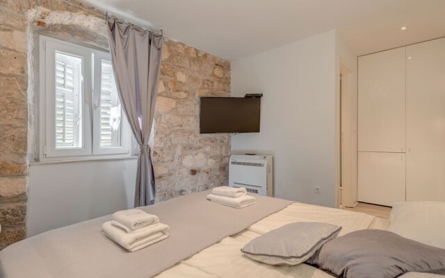 Split Palace Luxury Retreat