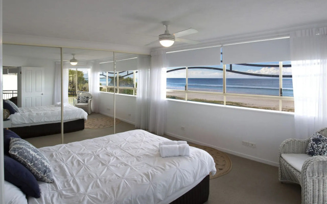 Golden Riviera Beach Resort