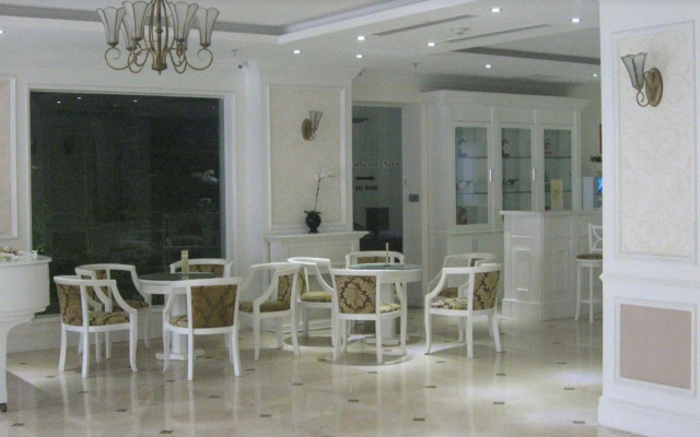 City Bay Hotel