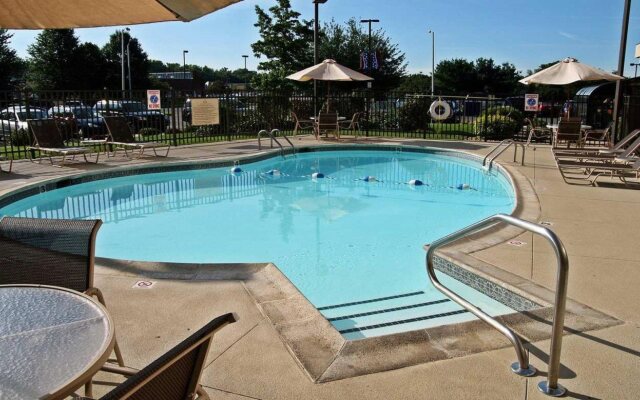 Hampton Inn West Springfield