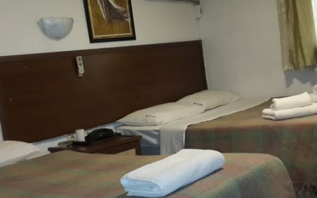 İlk Otel