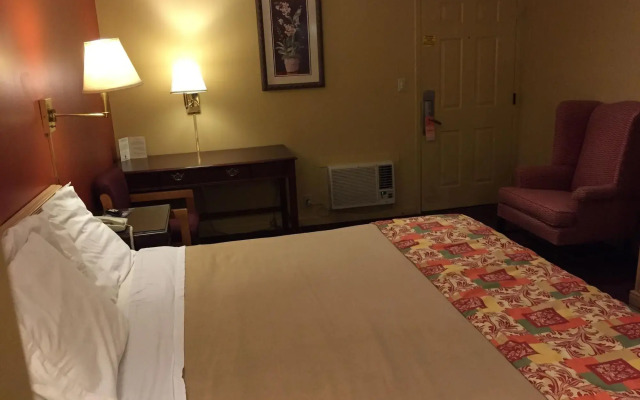 Wildwood Inn Tropical Dome & Theme Suites
