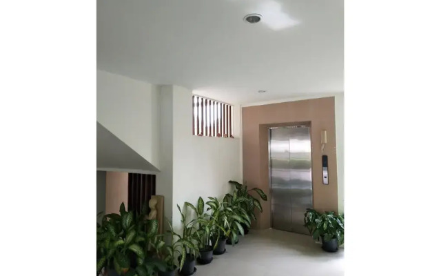 P. Place Service Residence