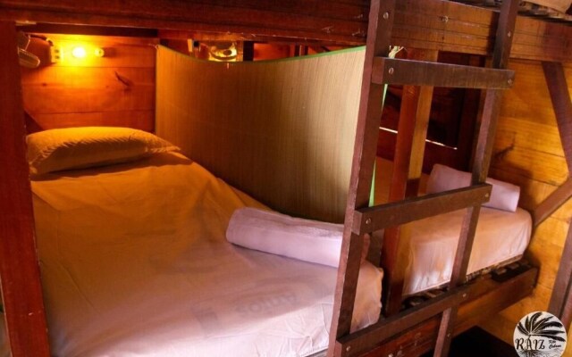 Raiz Hostel