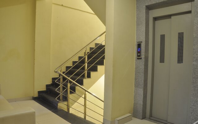 JK Rooms 126 Parashar Legacy - Station