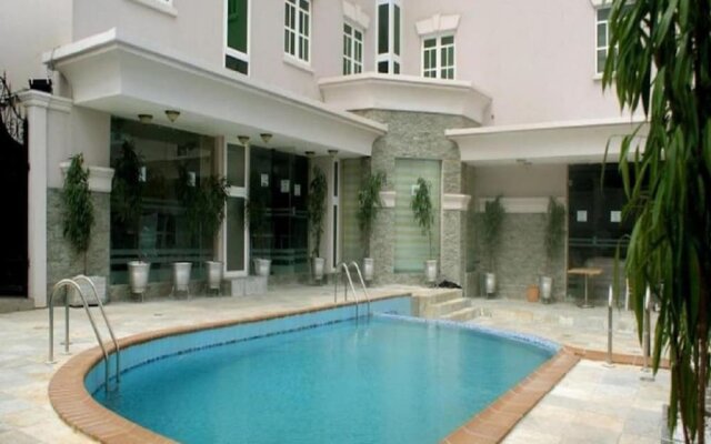 Excel Oriental Hotel & Suites