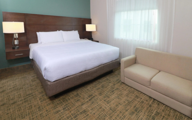 Staybridge Suites Queretaro by IHG