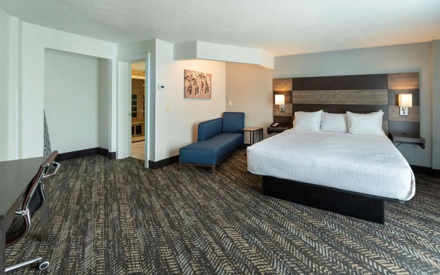 Plaza Hotel and Suites