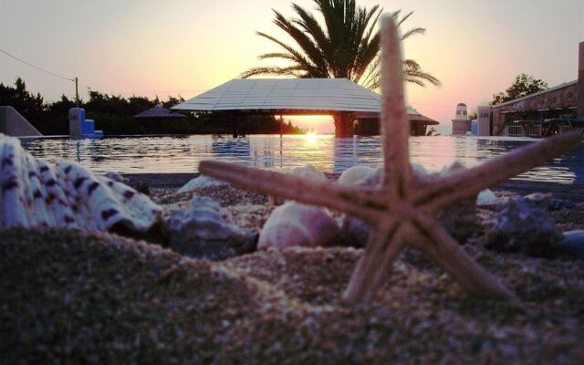 Faros Villa small hotel & restaurant