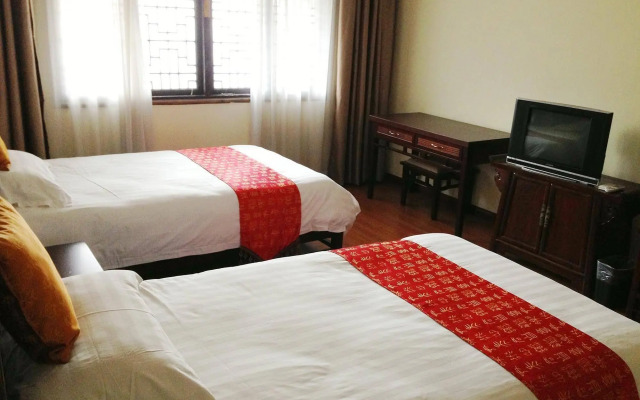 Bajie Youth Hostel