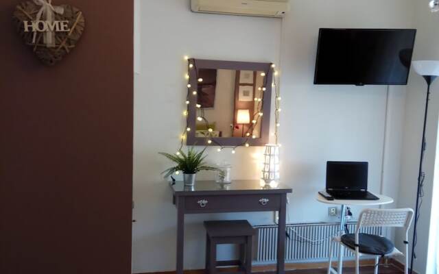 Top Floor Cozy Apartment near Beach