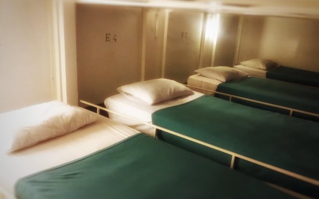 Bedbunkers Hostels