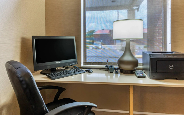 Comfort Suites Dover University Area