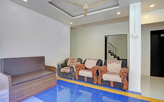 Fabhotel Royal Inn I