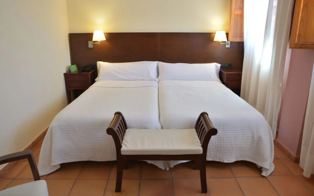 Hotel Jardines de la Santa