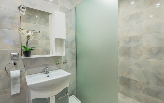 FM Luxury 2-BDR Apartment - 5th Avenue