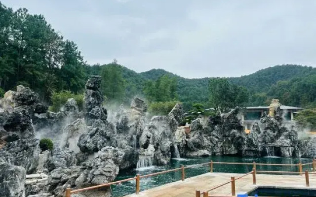 Ningbo Dongqian Lake Songboyuan Hotel