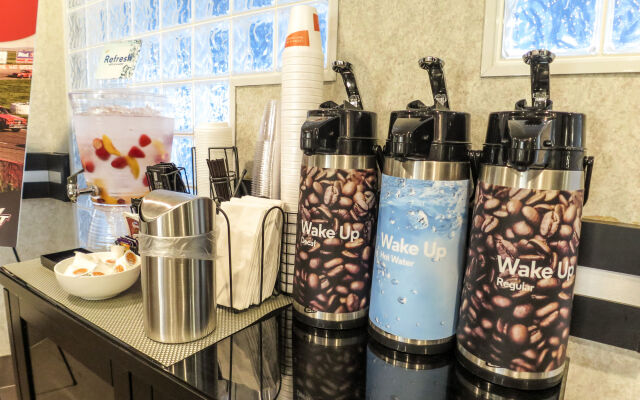 Comfort Inn & Suites Medicine Hat