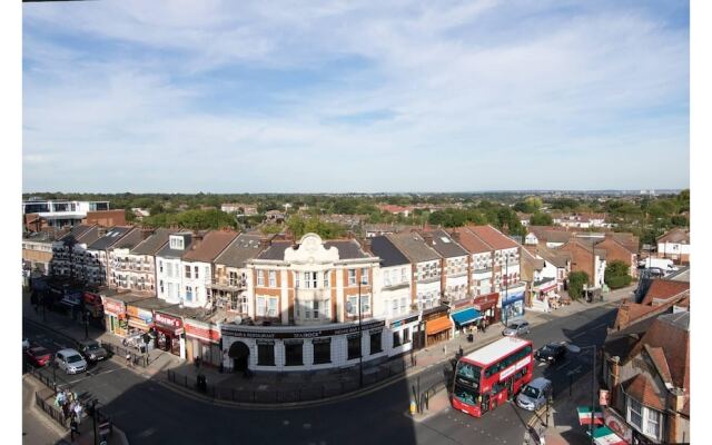 Finchley Modern Apartment - 1 Bedroom With Balcony