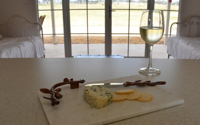 Mary's Farm Cottages – Guest Rooms – North Kukerin