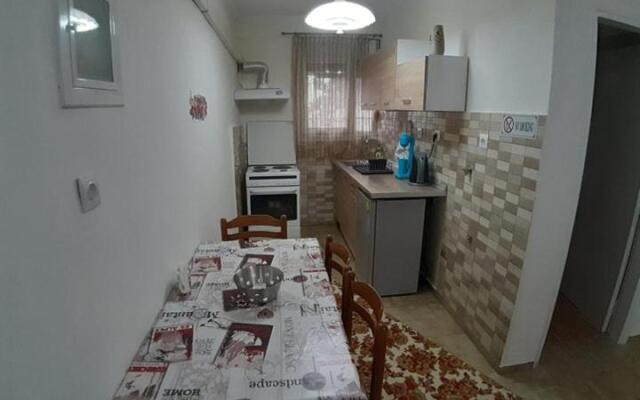 kosta's apartment 2