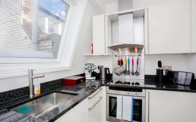 2 Bedroom West End Apartment Close To Regent's Park