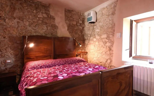 Stone House in Majella Park