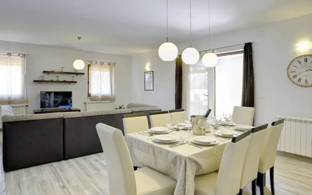 Detached Villa With Swimming Pool in the South of Istria Near the Sea