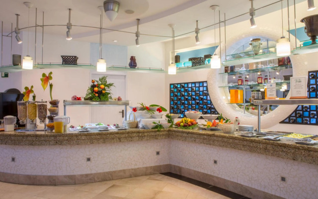 Hollywood Mirage - Excel Hotels & Resorts