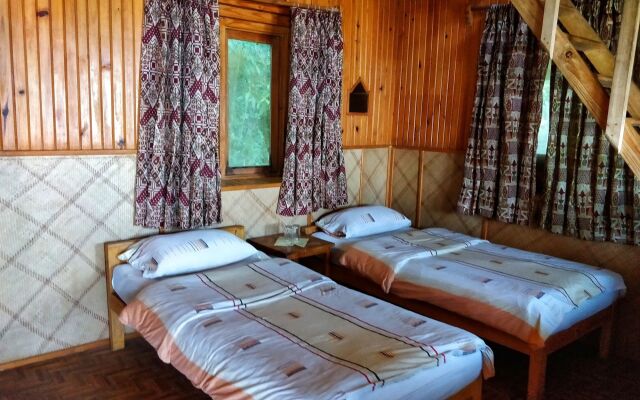 Everest Manla Resort