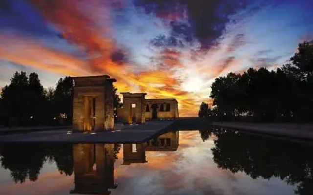 BOOKINGHAM ★Apartaments & Suites