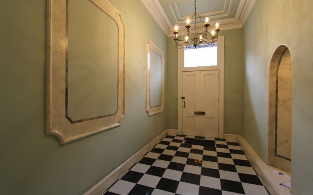 Escape To Edinburgh @ Albyn Place