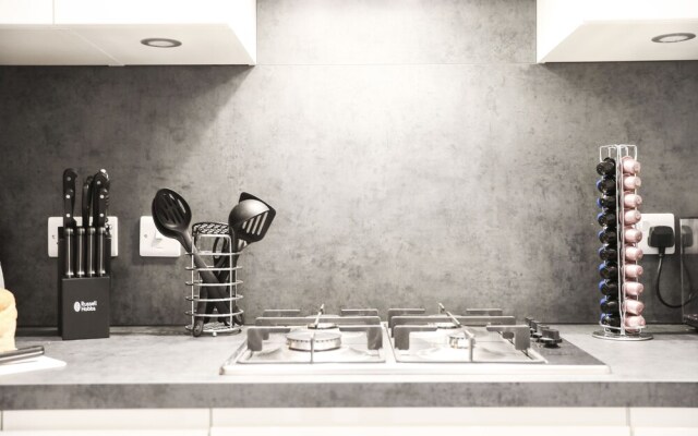 Diamond - King Street Apartment 9b