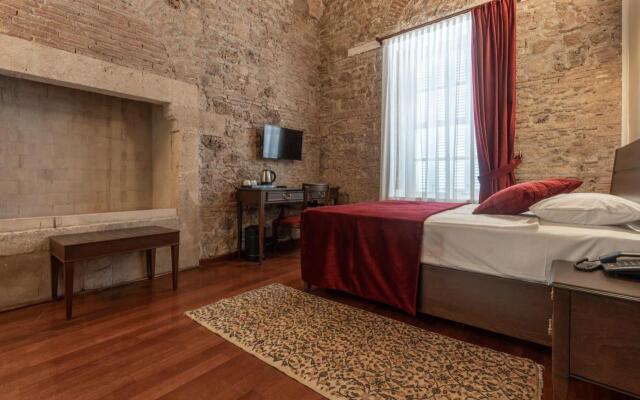 Giges King Hotel