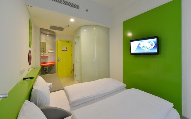 POP! Hotel Diponegoro Surabaya
