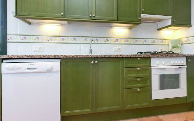 Quaint Villa in Navata With Fenced Garden