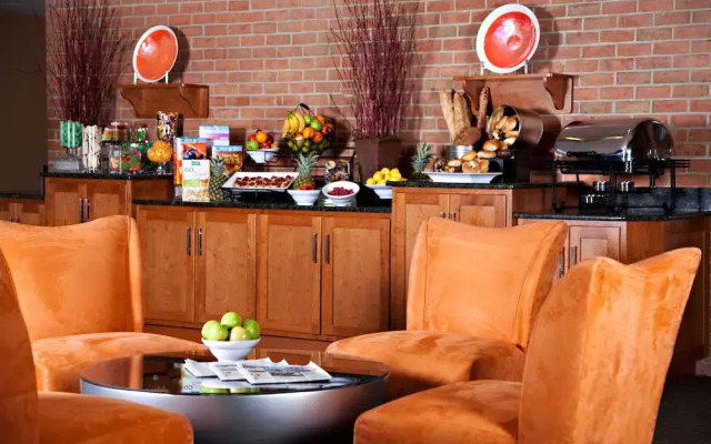 Chubb Hotel & Conference Center