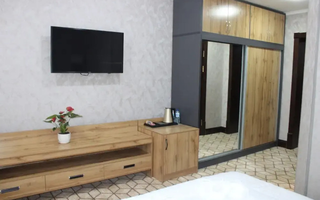 Zarafshan Grand Hotel