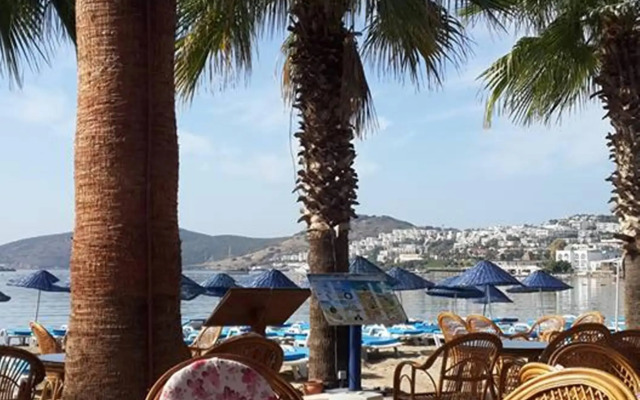 Nagi Beach Hotel
