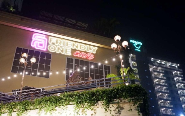 Senyum World Batu