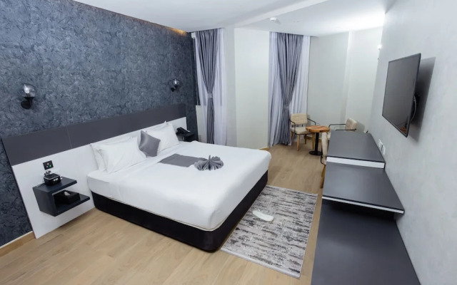 Shitaye Suite Hotel